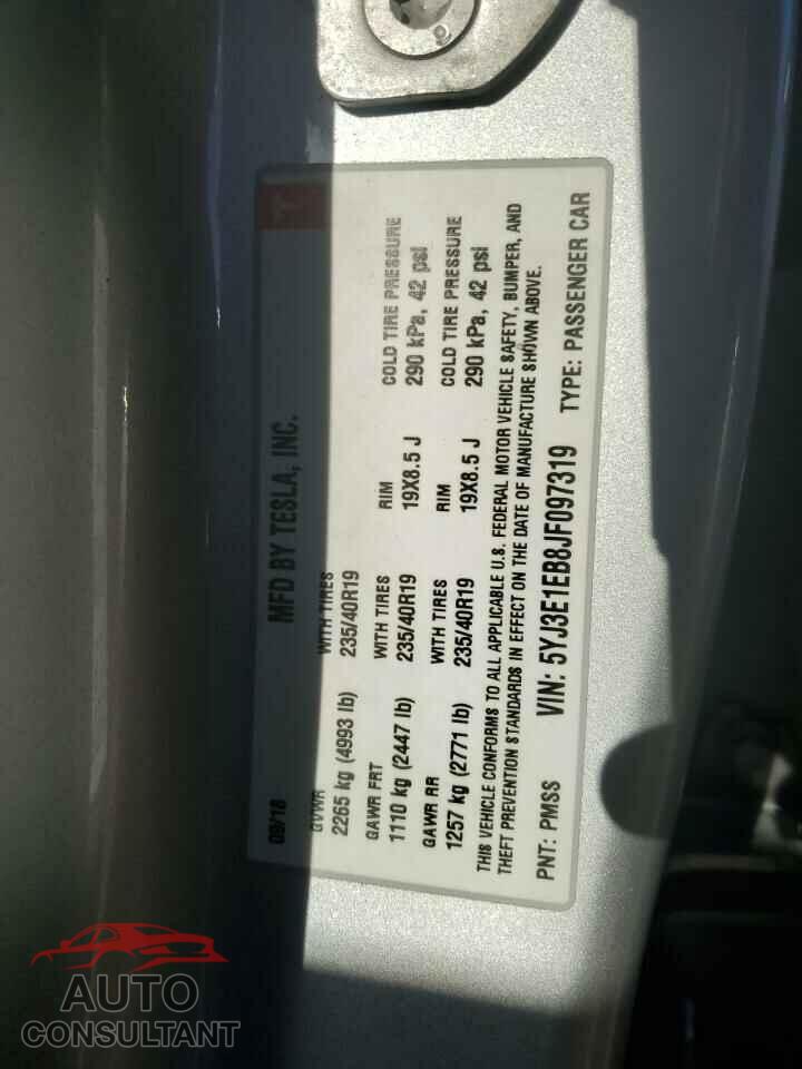 TESLA MODEL 3 2018 - 5YJ3E1EB8JF097319