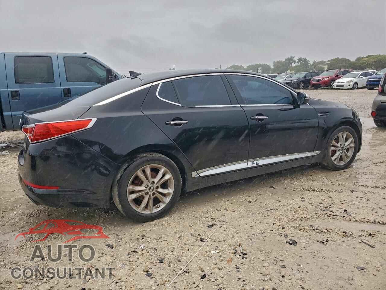 KIA OPTIMA 2011 - KNAGN4A72B5115558