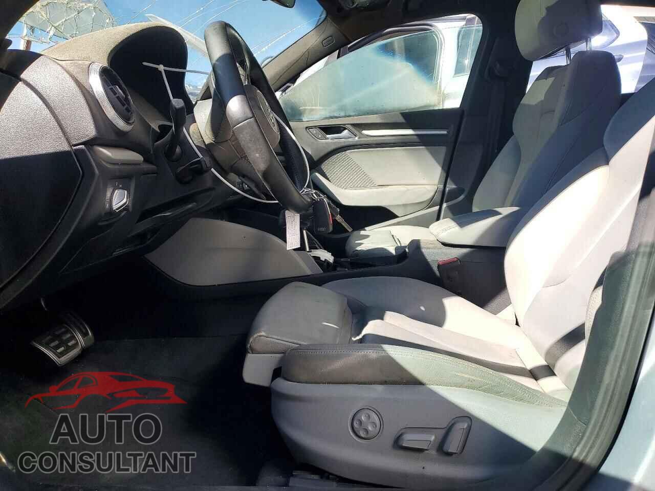 AUDI A3 2018 - WAUAUGFFXJ1041760