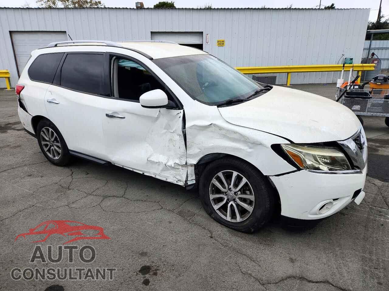 NISSAN PATHFINDER 2015 - 5N1AR2MN0FC660652