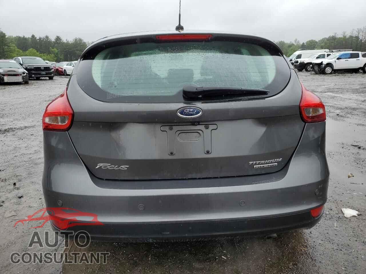FORD FOCUS 2016 - 1FADP3N24GL303516