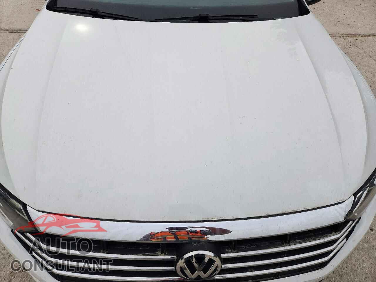 VOLKSWAGEN JETTA 2019 - 3VWEB7BU6KM207045