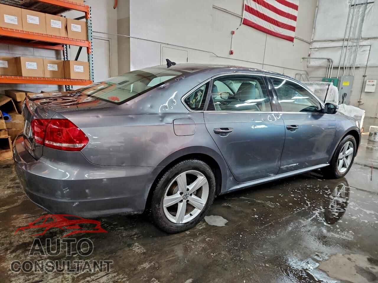 VOLKSWAGEN PASSAT 2013 - 1VWBP7A34DC002759
