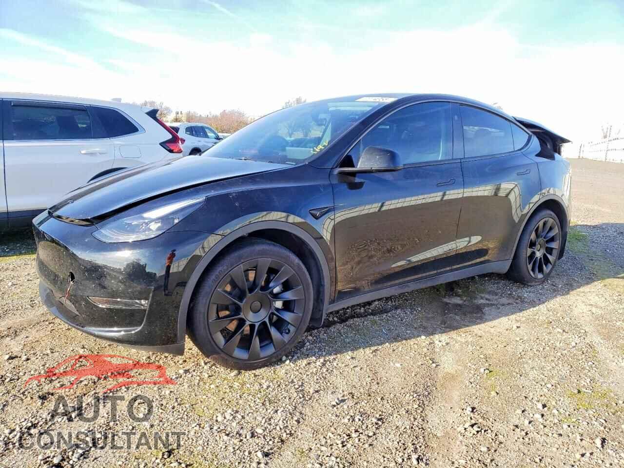 TESLA MODEL Y 2024 - 7SAYGDEE9RF070141