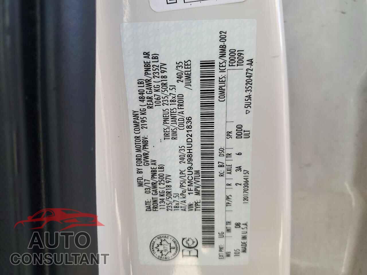 FORD ESCAPE 2017 - 1FMCU9J98HUD21836