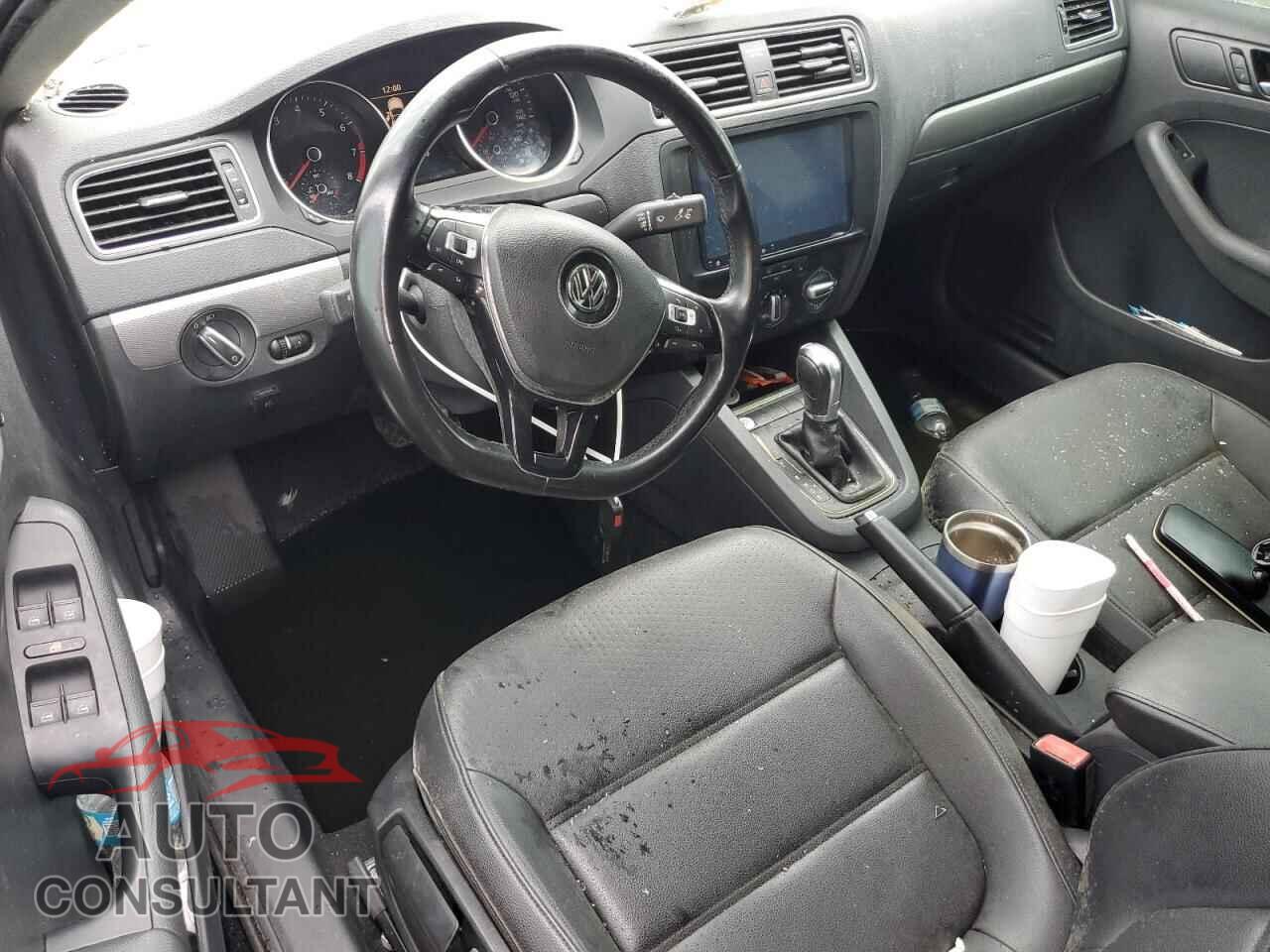 VOLKSWAGEN JETTA 2017 - 3VWDB7AJ4HM236507