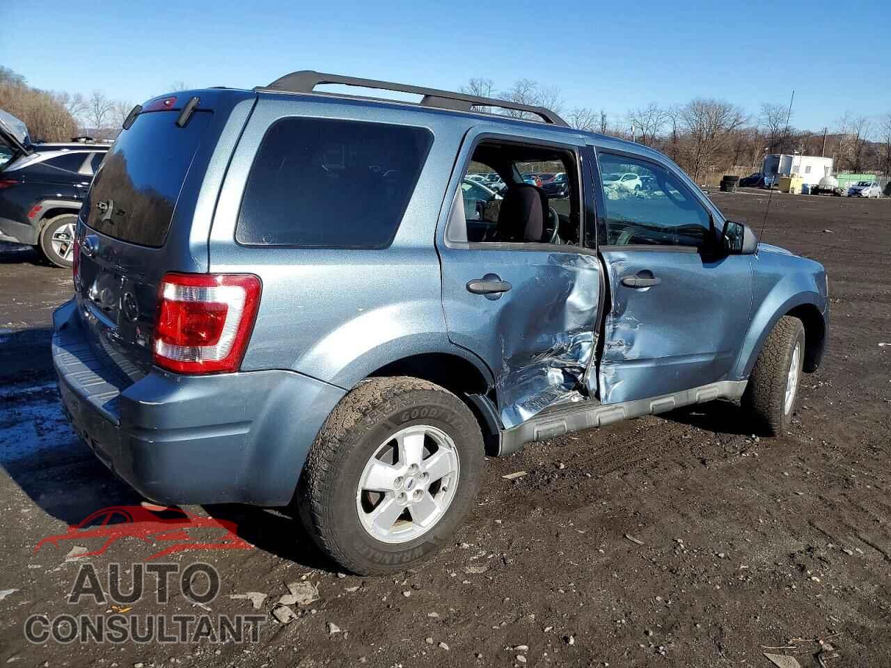FORD ESCAPE 2010 - 1FMCU9DG1AKC15840