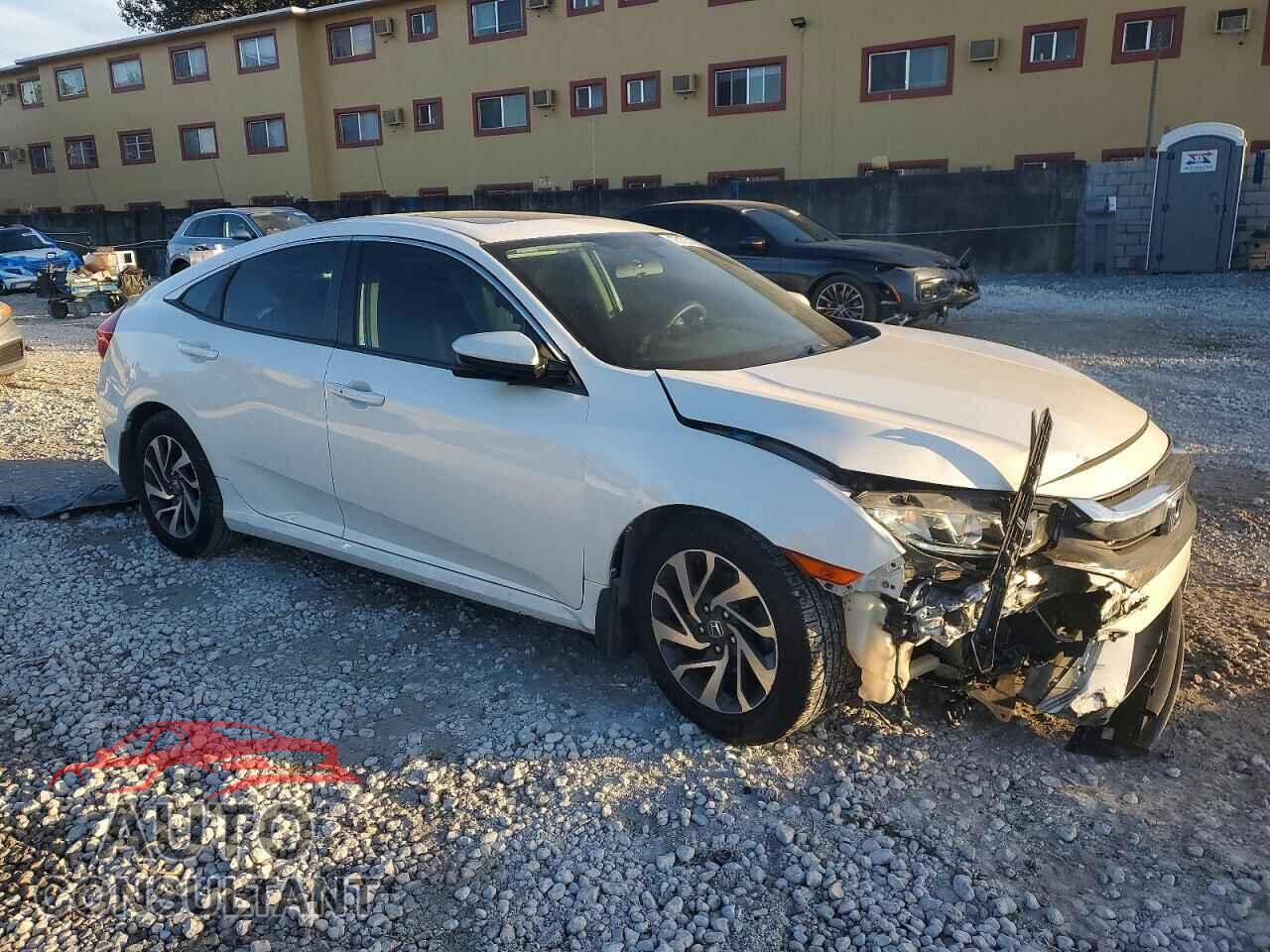 HONDA CIVIC 2018 - 19XFC2F72JE018977