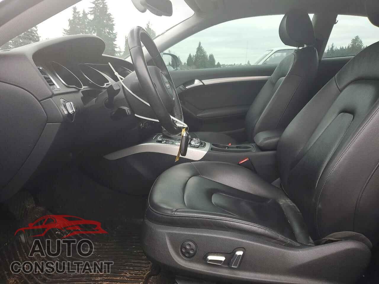 AUDI A5 2013 - WAULFAFR2DA070135