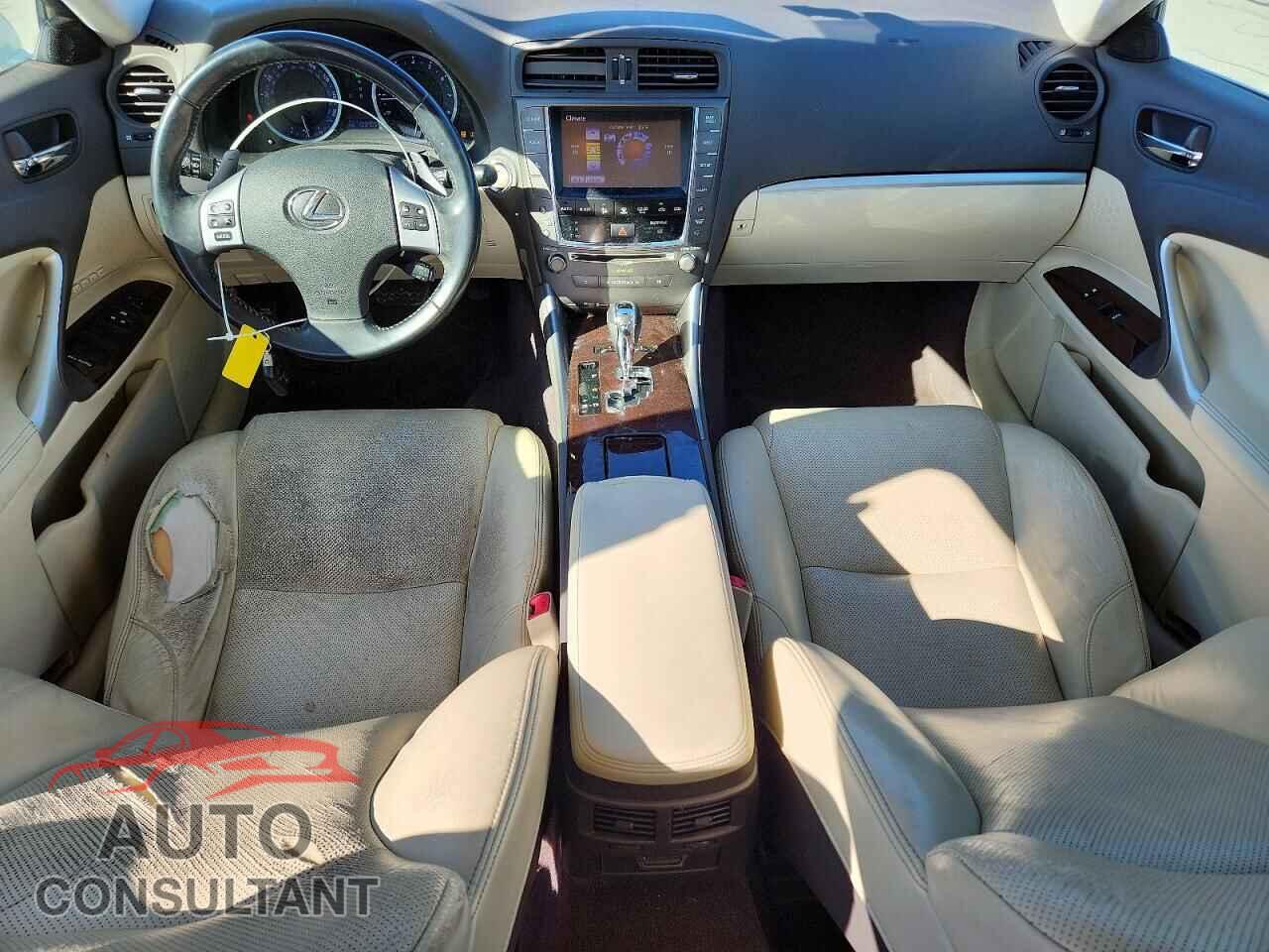 LEXUS IS 2013 - JTHCF5C22D5063467