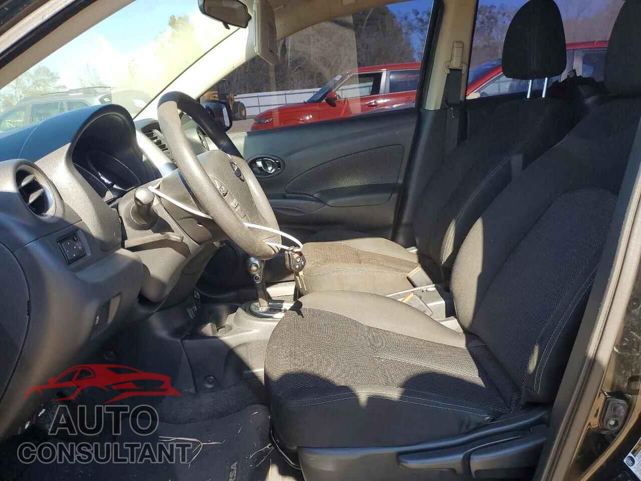 NISSAN VERSA 2019 - 3N1CN7AP3KL849647