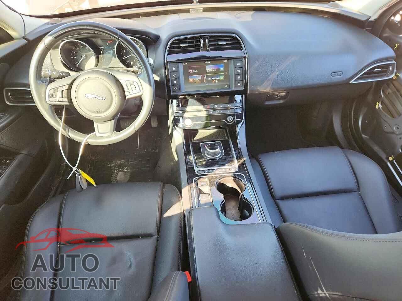 JAGUAR XE 2017 - SAJAJ4BVXHA952416