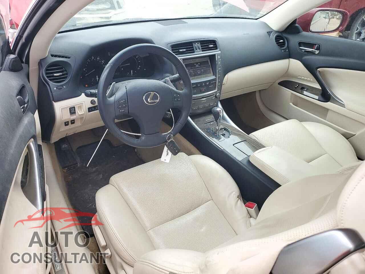 LEXUS IS 2010 - JTHFE2C28A2504224