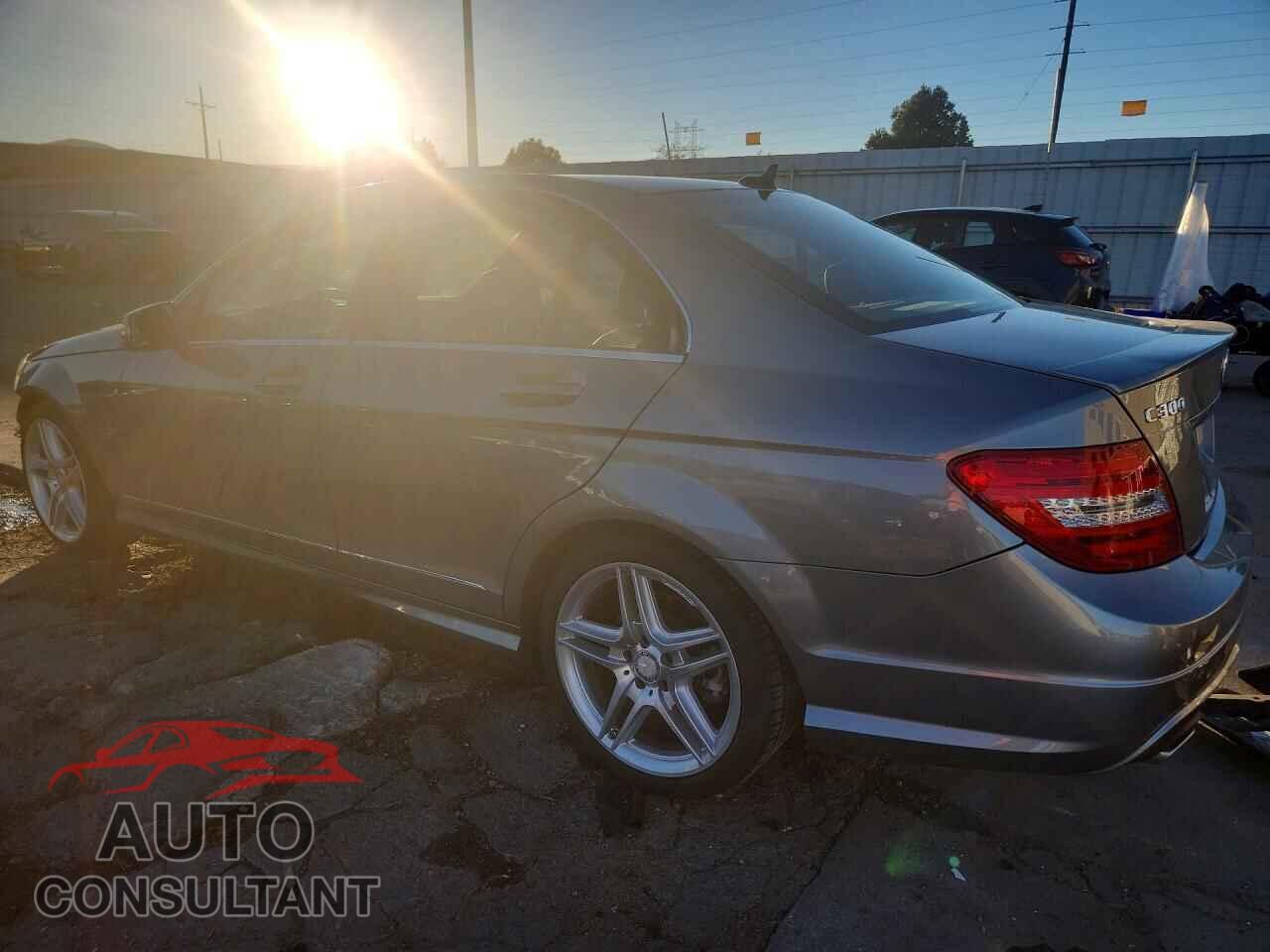 MERCEDES-BENZ C-CLASS 2013 - WDDGF8AB3DG128926