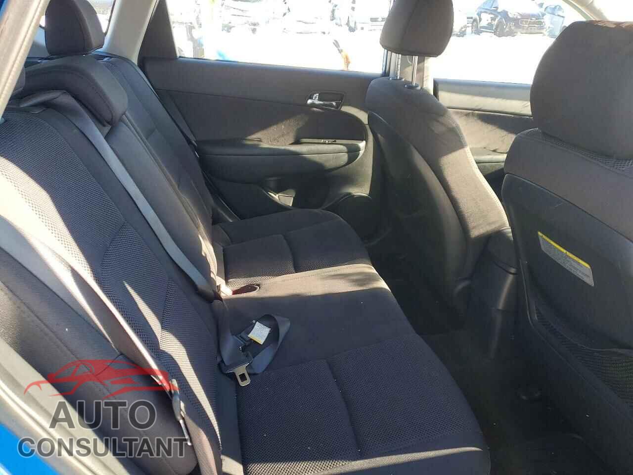 HYUNDAI ELANTRA 2012 - KMHDC8AE6CU133792
