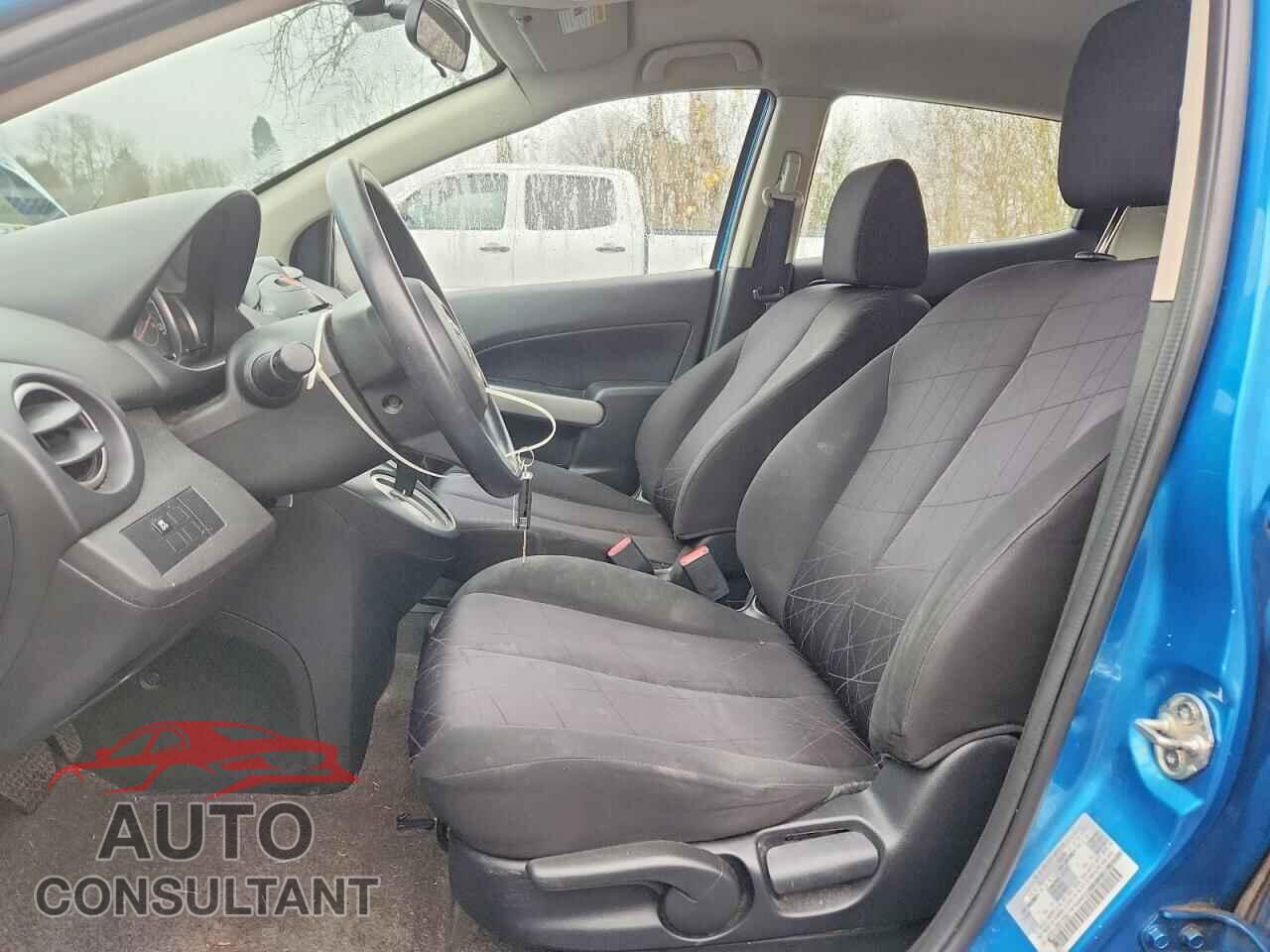 MAZDA 2 2011 - JM1DE1HZ9B0130650
