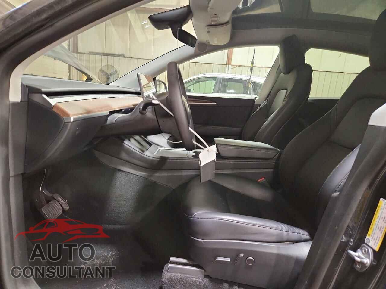 TESLA MODEL Y 2024 - 7SAYGDEEXRF991008