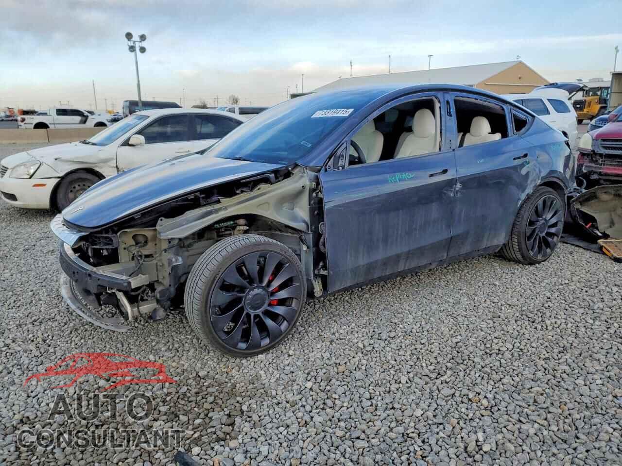 TESLA MODEL Y 2023 - 7SAYGDEF3PF702346