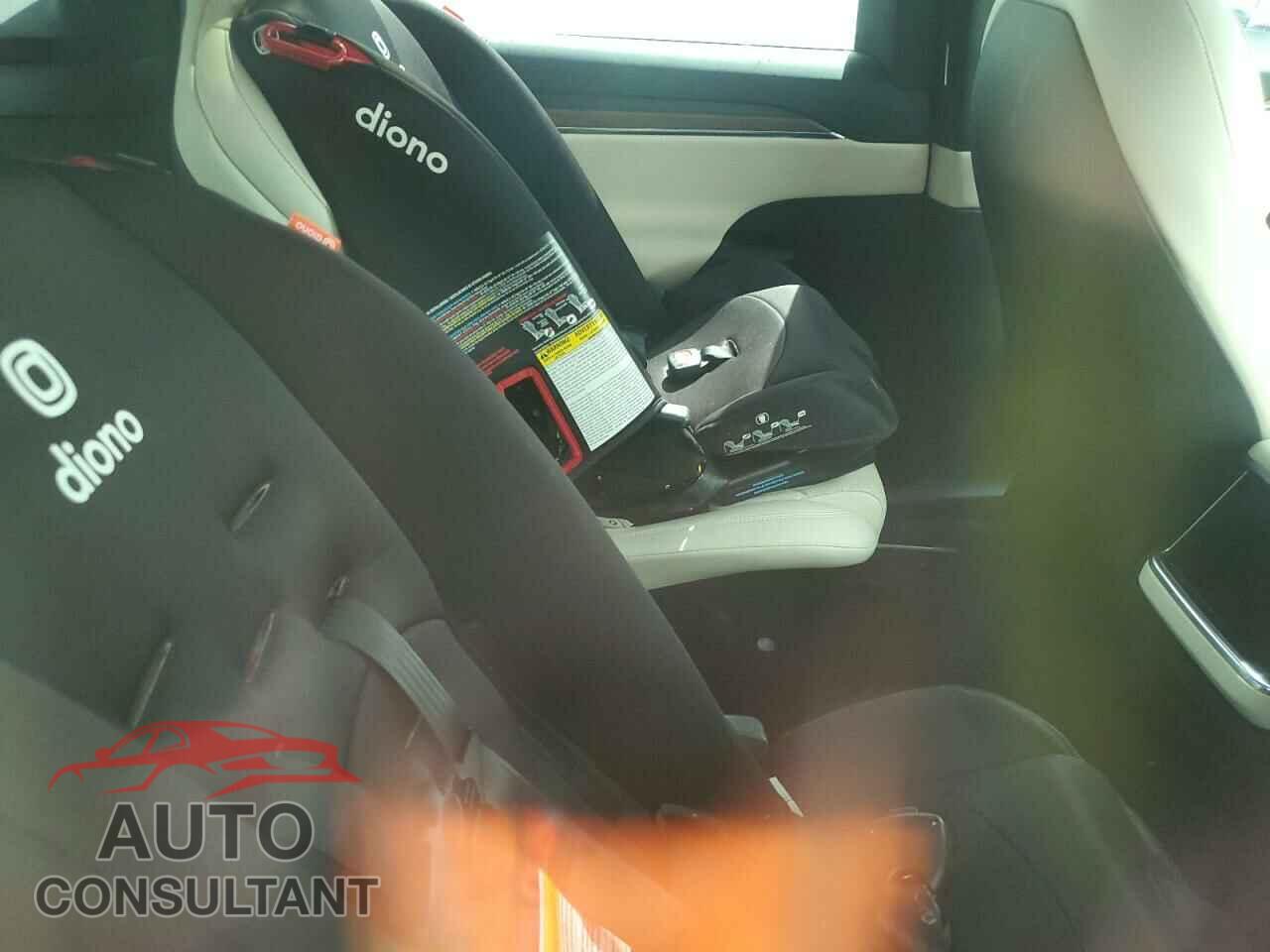 TESLA MODEL X 2022 - 7SAXCBE57NF358648