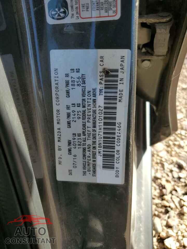 MAZDA 3 2017 - JM1BN1U71H1101027