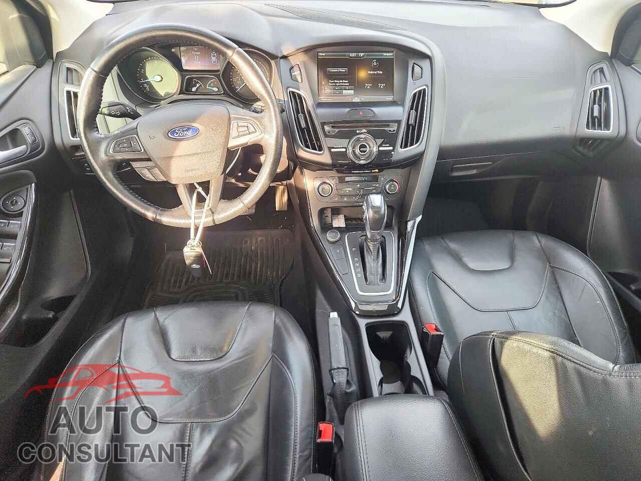 FORD FOCUS 2015 - 1FADP3N27FL269814