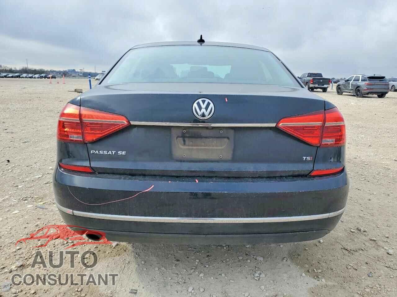 VOLKSWAGEN PASSAT 2016 - 1VWBS7A30GC024289
