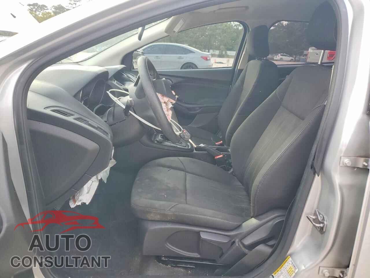 FORD FOCUS 2018 - 1FADP3FE7JL292656