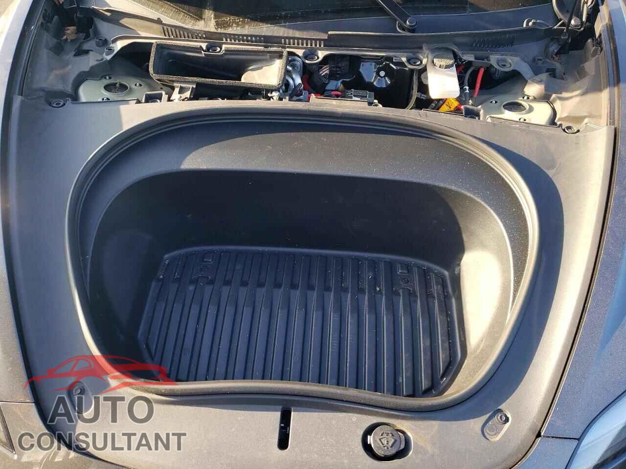TESLA MODEL 3 2024 - 5YJ3E1EA0RF745366
