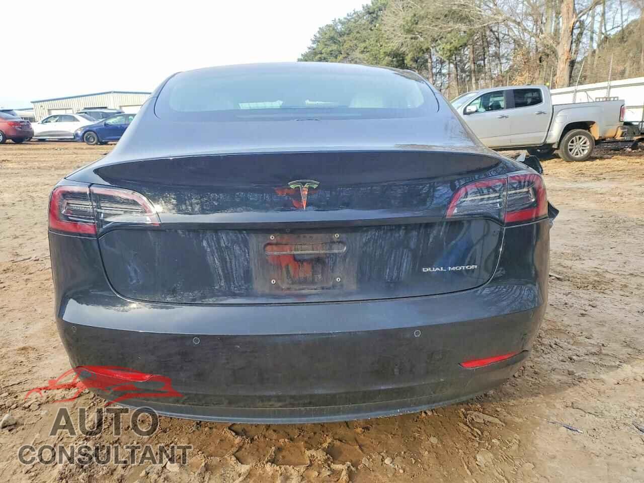 TESLA MODEL 3 2018 - 5YJ3E1EB6JF100377