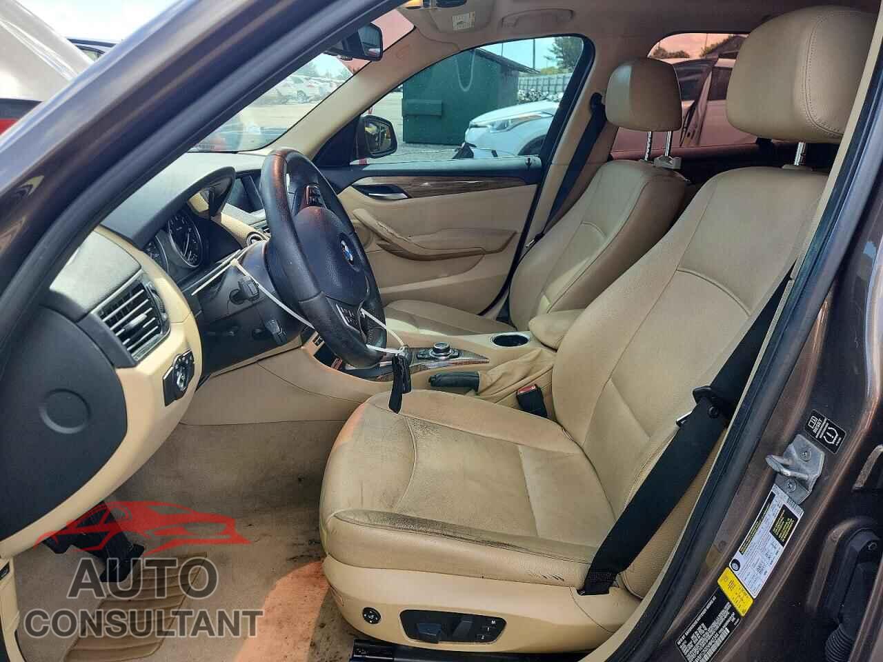 BMW X1 2013 - WBAVM1C50DVW42344