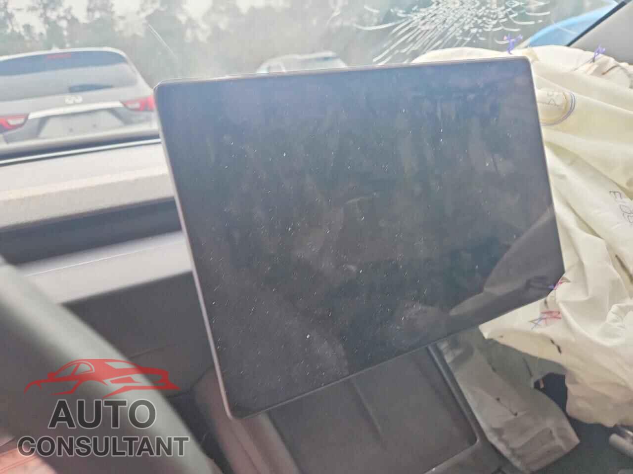 TESLA MODEL 3 2025 - 5YJ3E1EA1SF005783