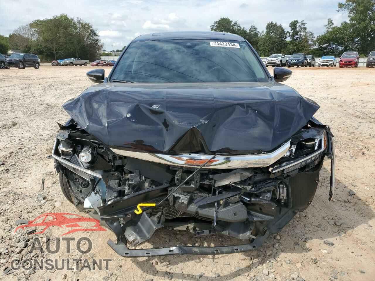 VOLKSWAGEN PASSAT 2020 - 1VWCA7A32LC017474