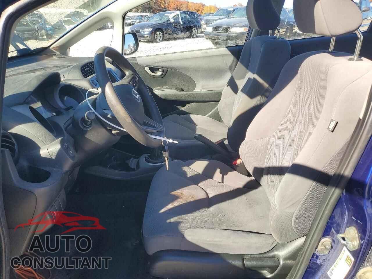 HONDA FIT 2011 - JHMGE8G39BC020469