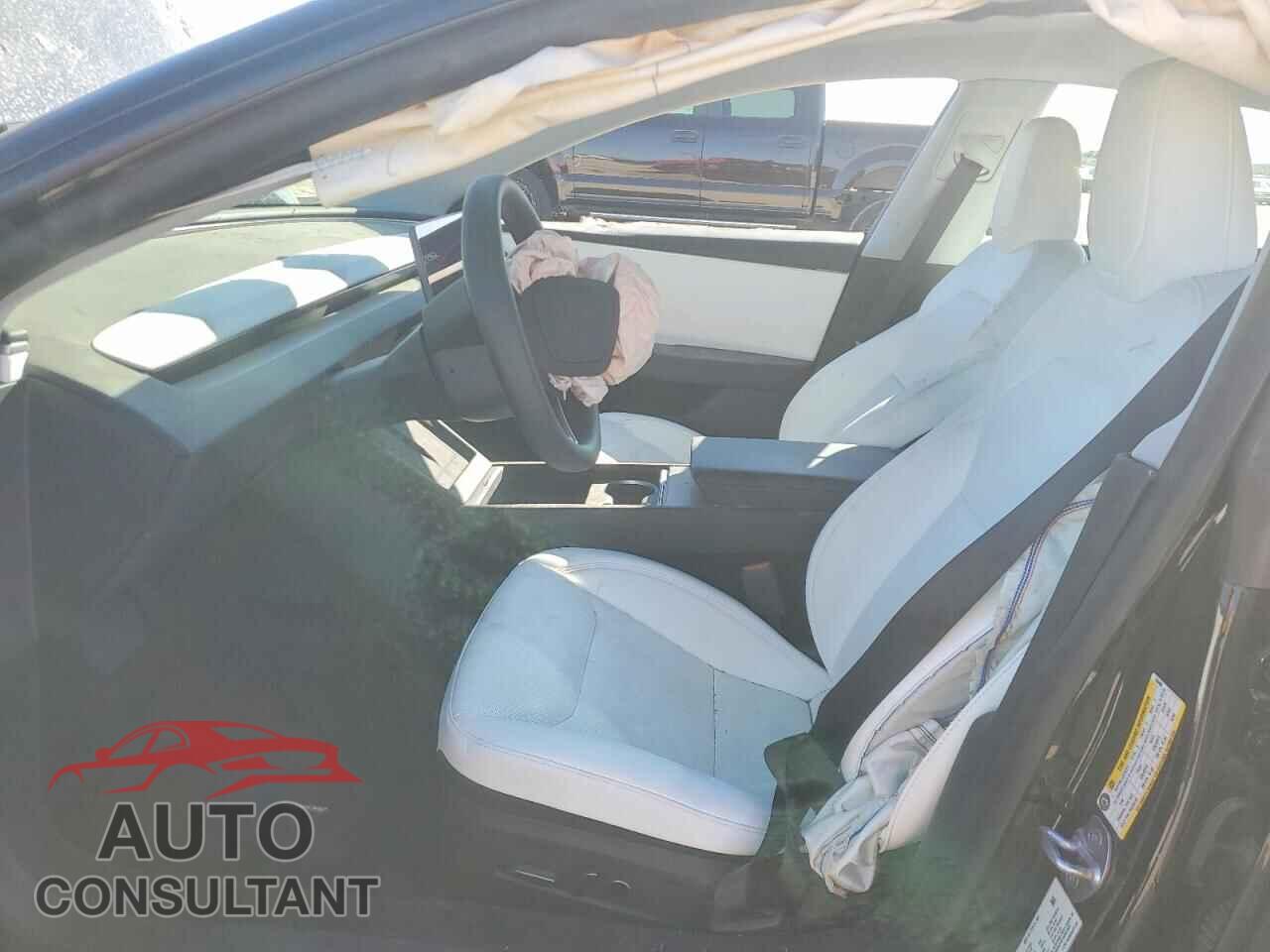 TESLA MODEL 3 2025 - 5YJ3E1EA4SF050460