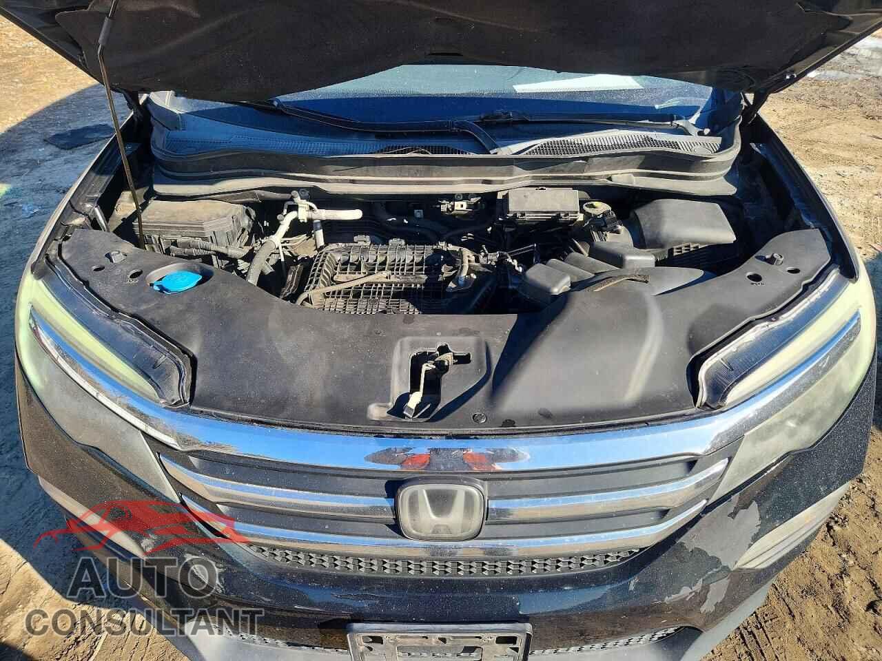 HONDA PILOT 2016 - 5FNYF5H65GB010087