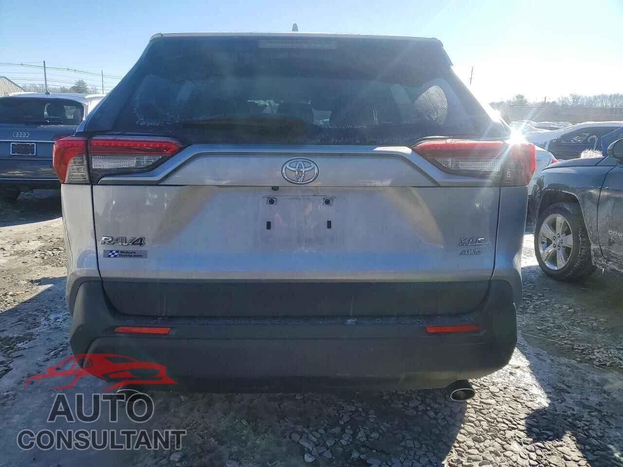 TOYOTA RAV4 2019 - JTMP1RFV0KD041078