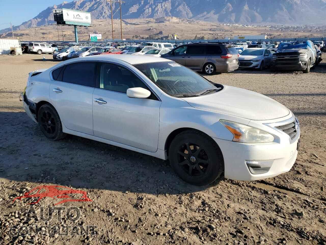 NISSAN ALTIMA 2013 - 1N4AL3AP1DN484929