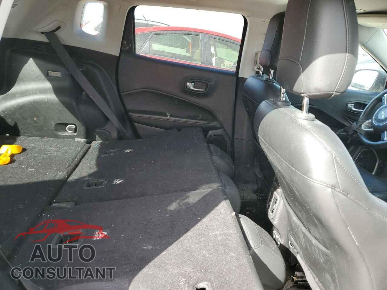 JEEP COMPASS 2018 - 3C4NJCCB4JT406157