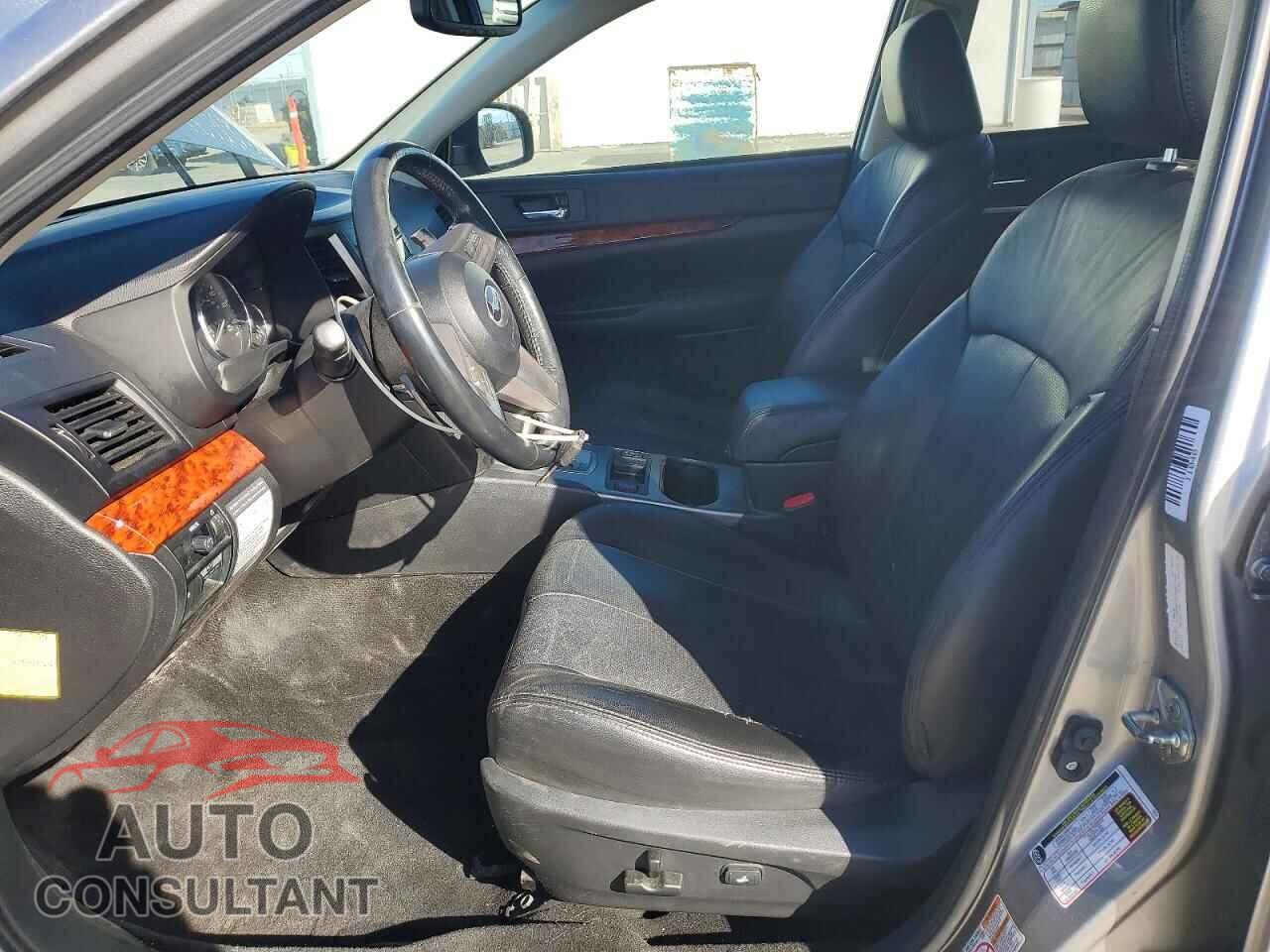 SUBARU OUTBACK 2011 - 4S4BRBKC8B3313005