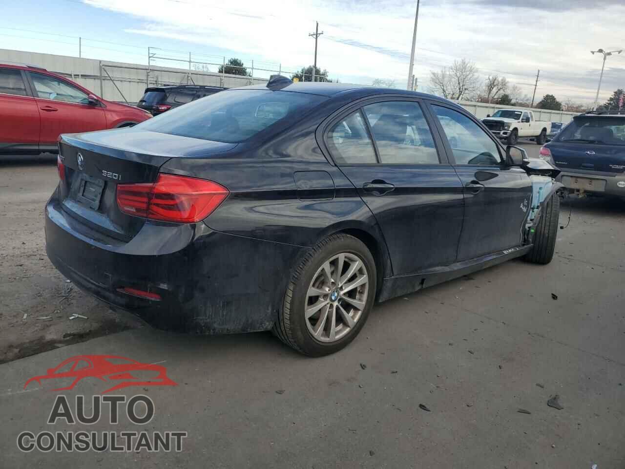 BMW 3 SERIES 2018 - WBA8A3C52JA488319