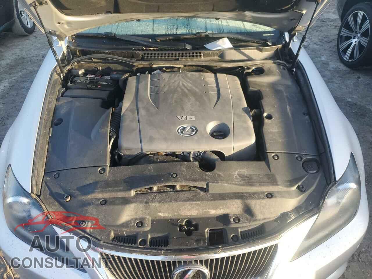 LEXUS IS 2012 - JTHFF2C21C2526551