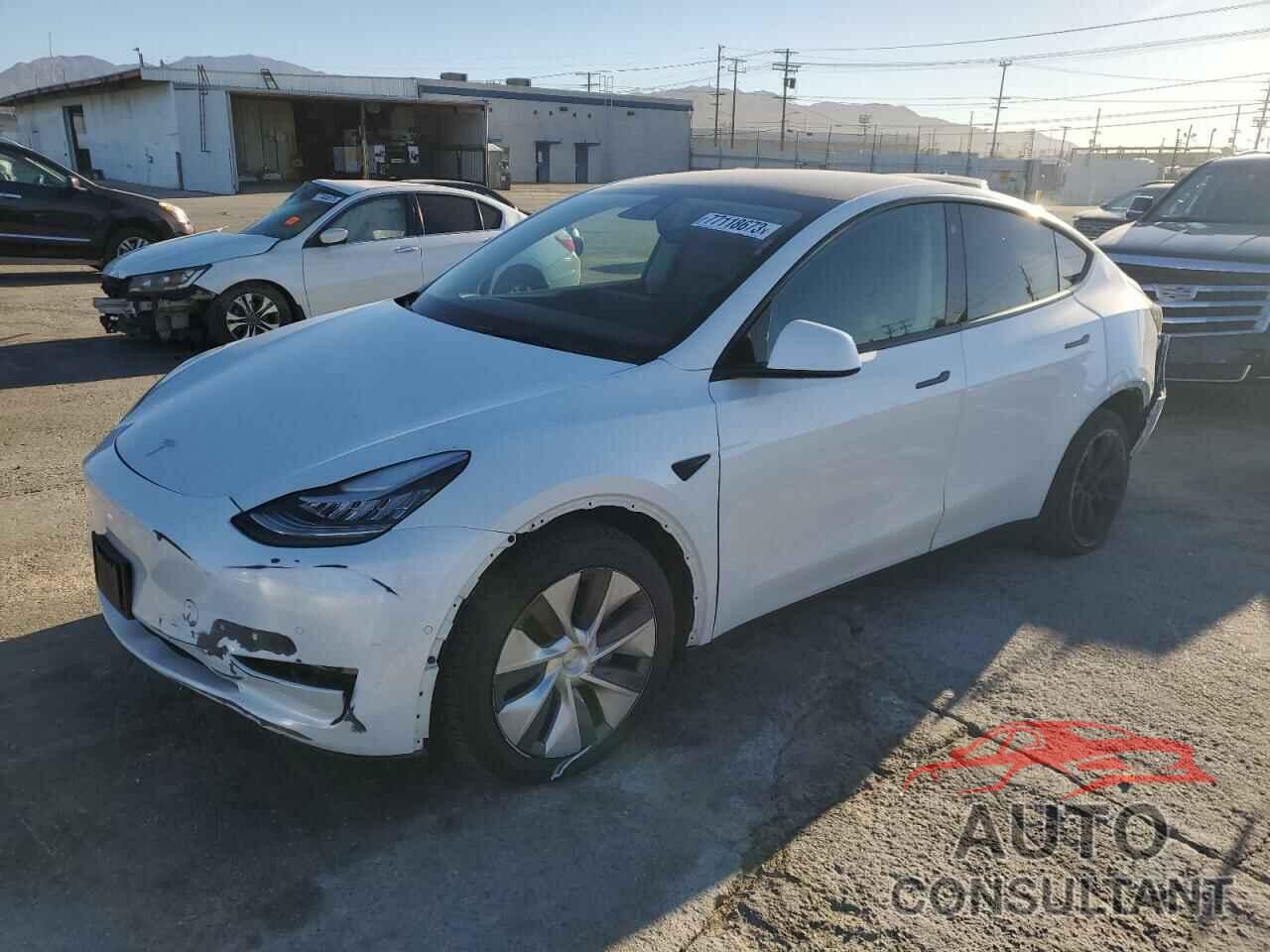 TESLA MODEL Y 2021 - 5YJYGAEE4MF265892