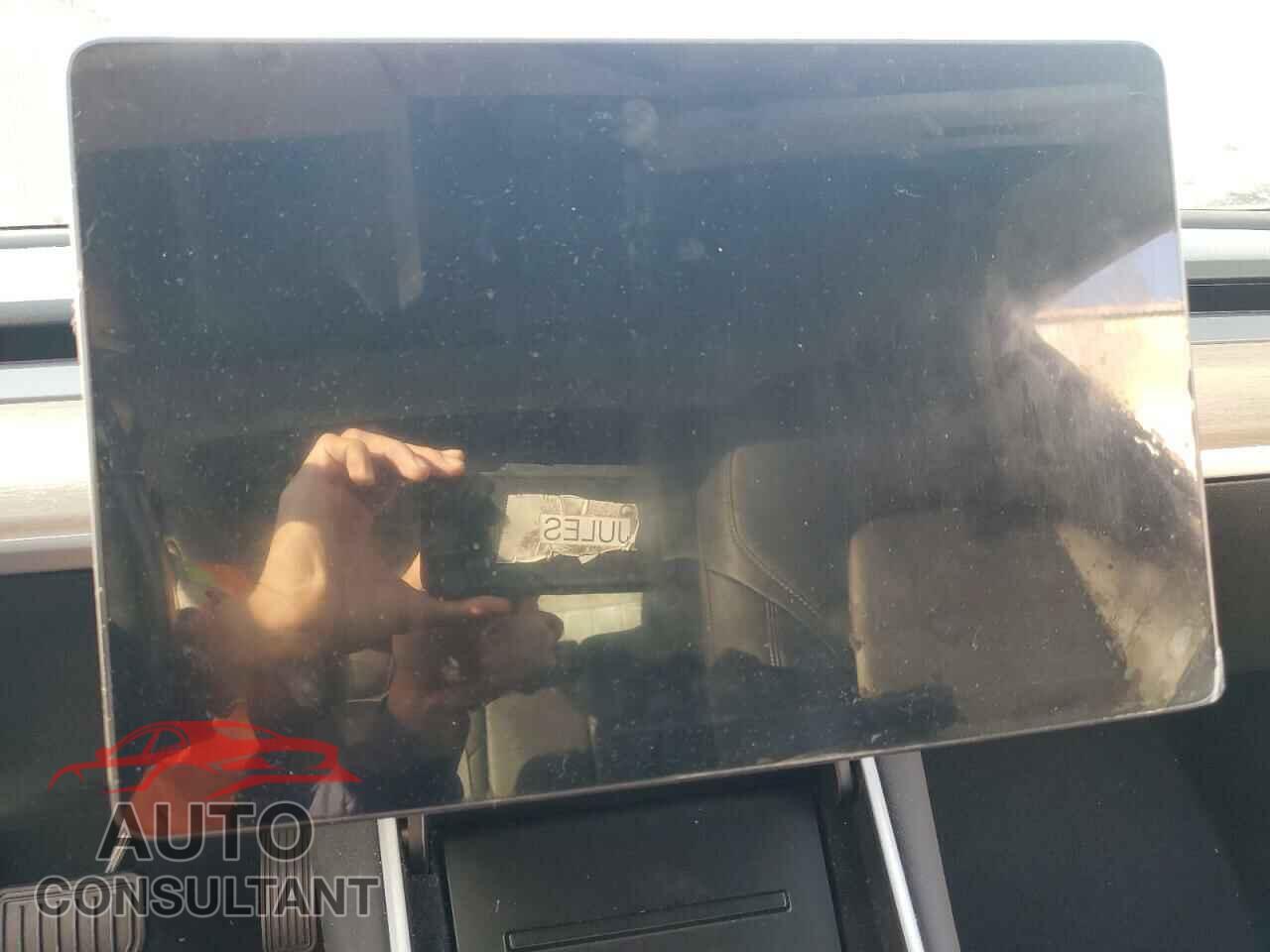 TESLA MODEL 3 2018 - 5YJ3E1EB8JF103362