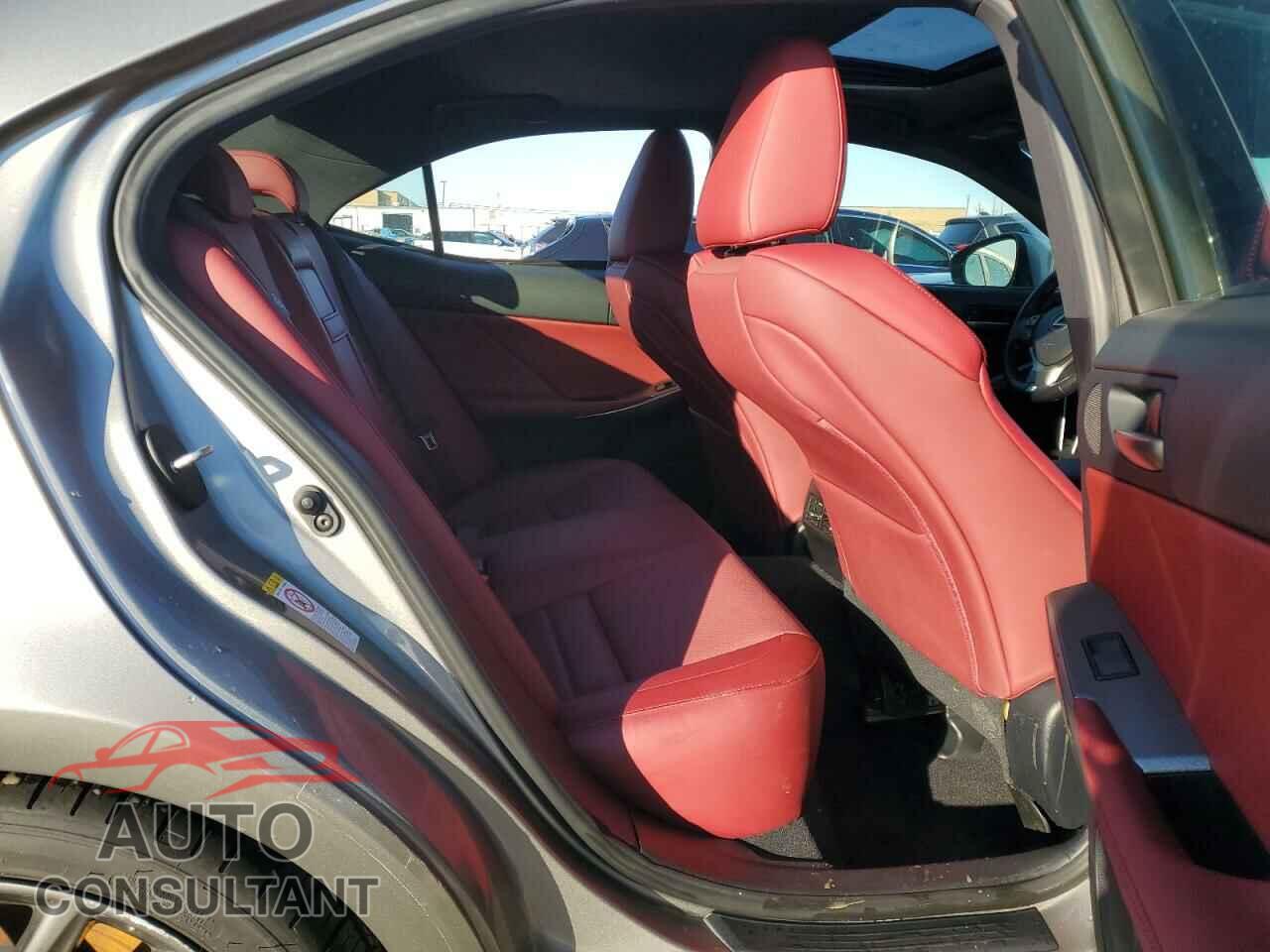 LEXUS IS 2018 - JTHBZ1D28J5032519