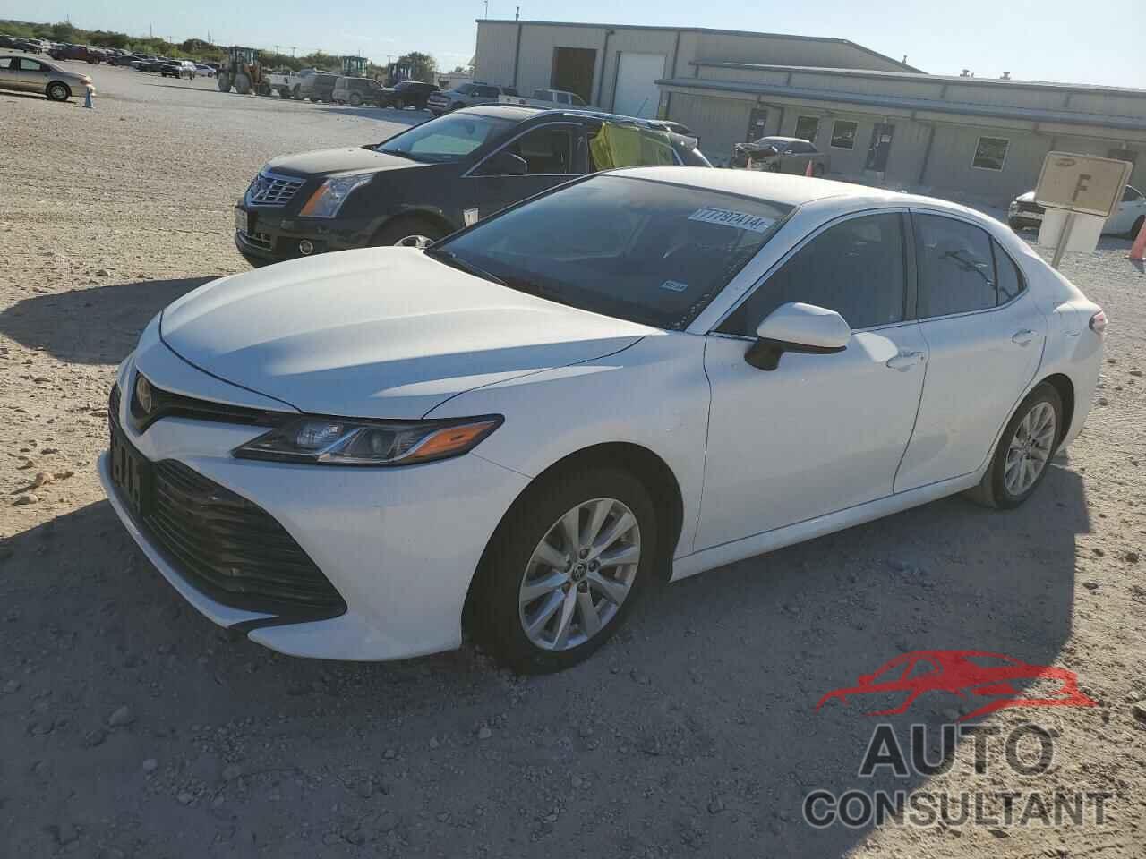 TOYOTA CAMRY 2020 - 4T1C11AK6LU370815