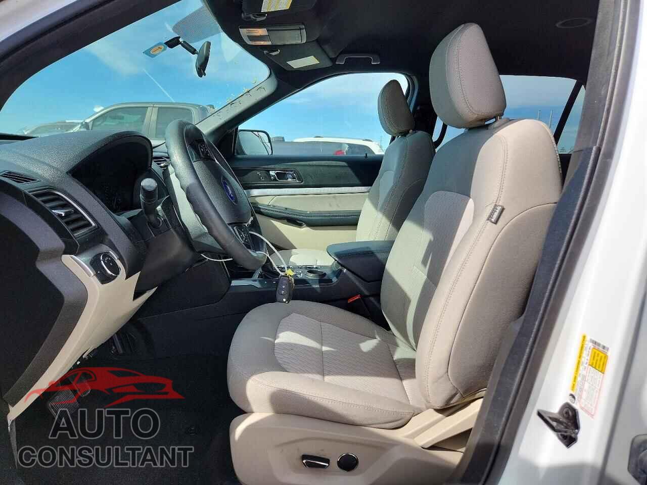 FORD EXPLORER 2018 - 1FM5K7B85JGA68004