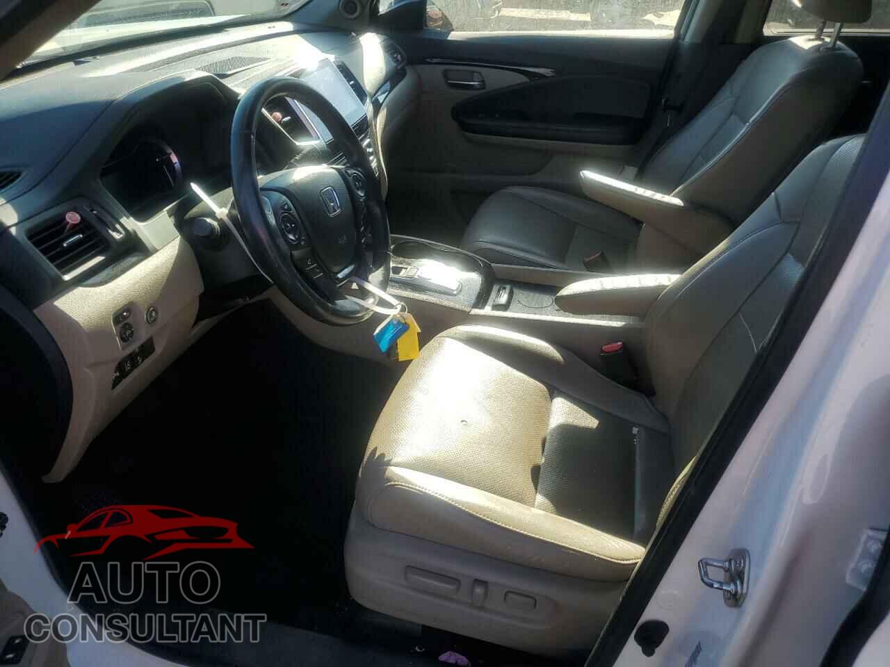HONDA PILOT 2017 - 5FNYF6H05HB009167