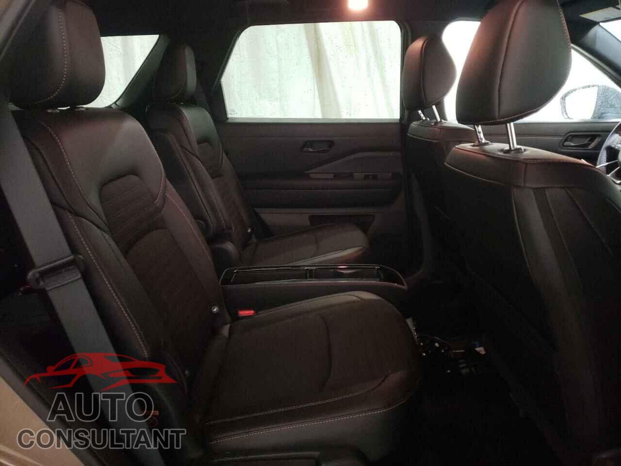 NISSAN PATHFINDER 2023 - 5N1DR3BD2PC261675