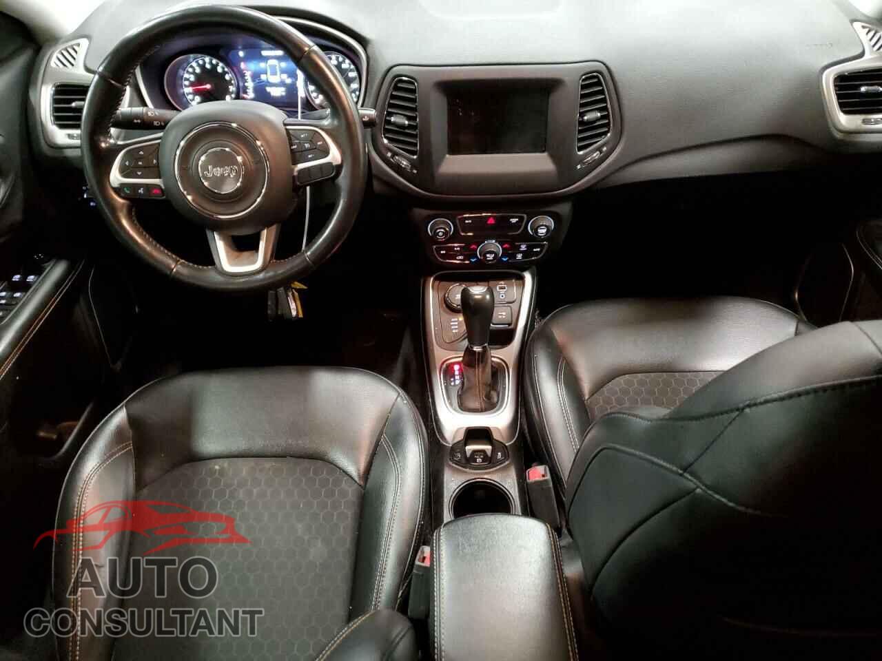 JEEP COMPASS 2018 - 3C4NJDBB9JT202302