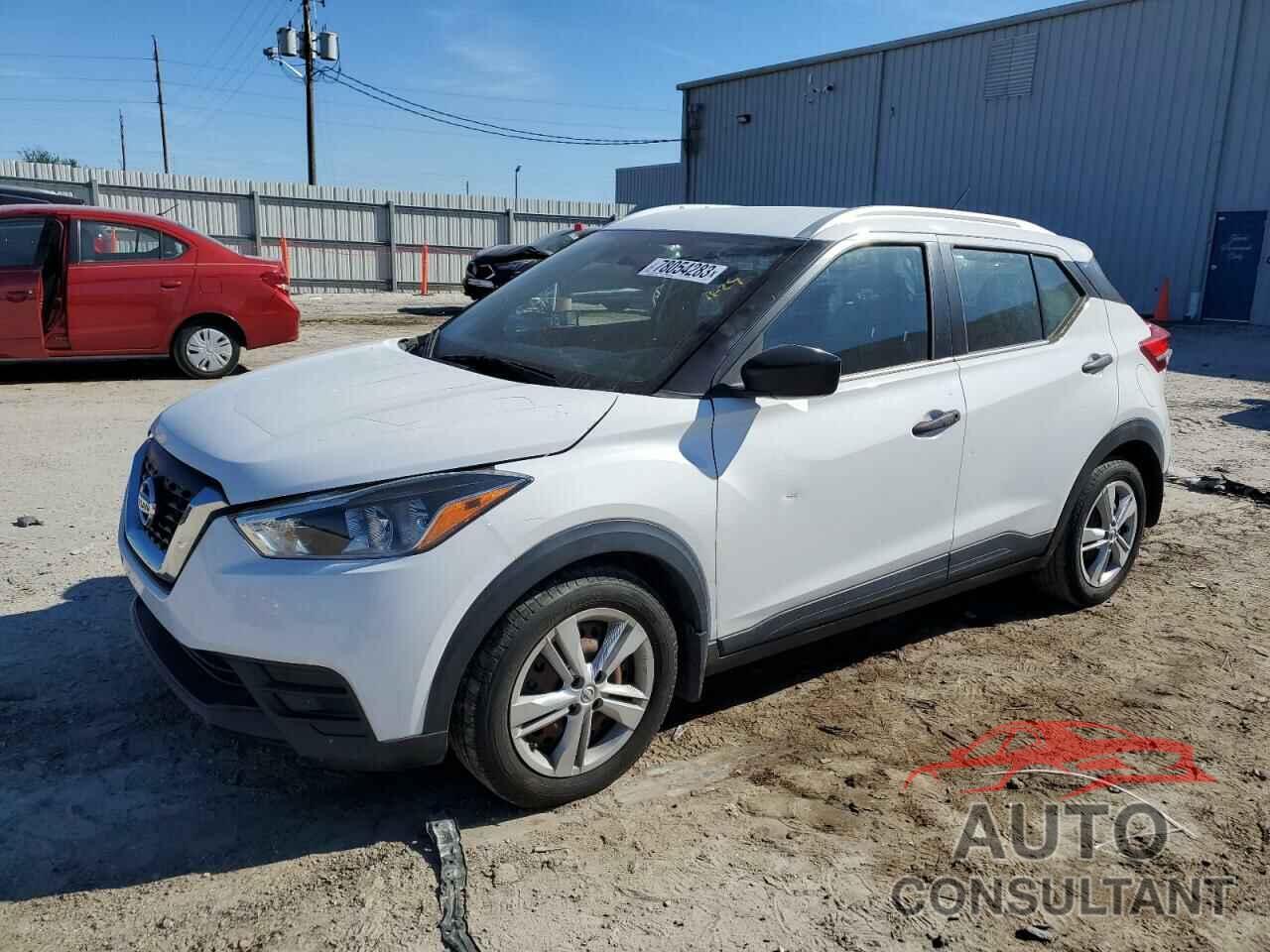 NISSAN KICKS 2018 - 3N1CP5CUXJL537857